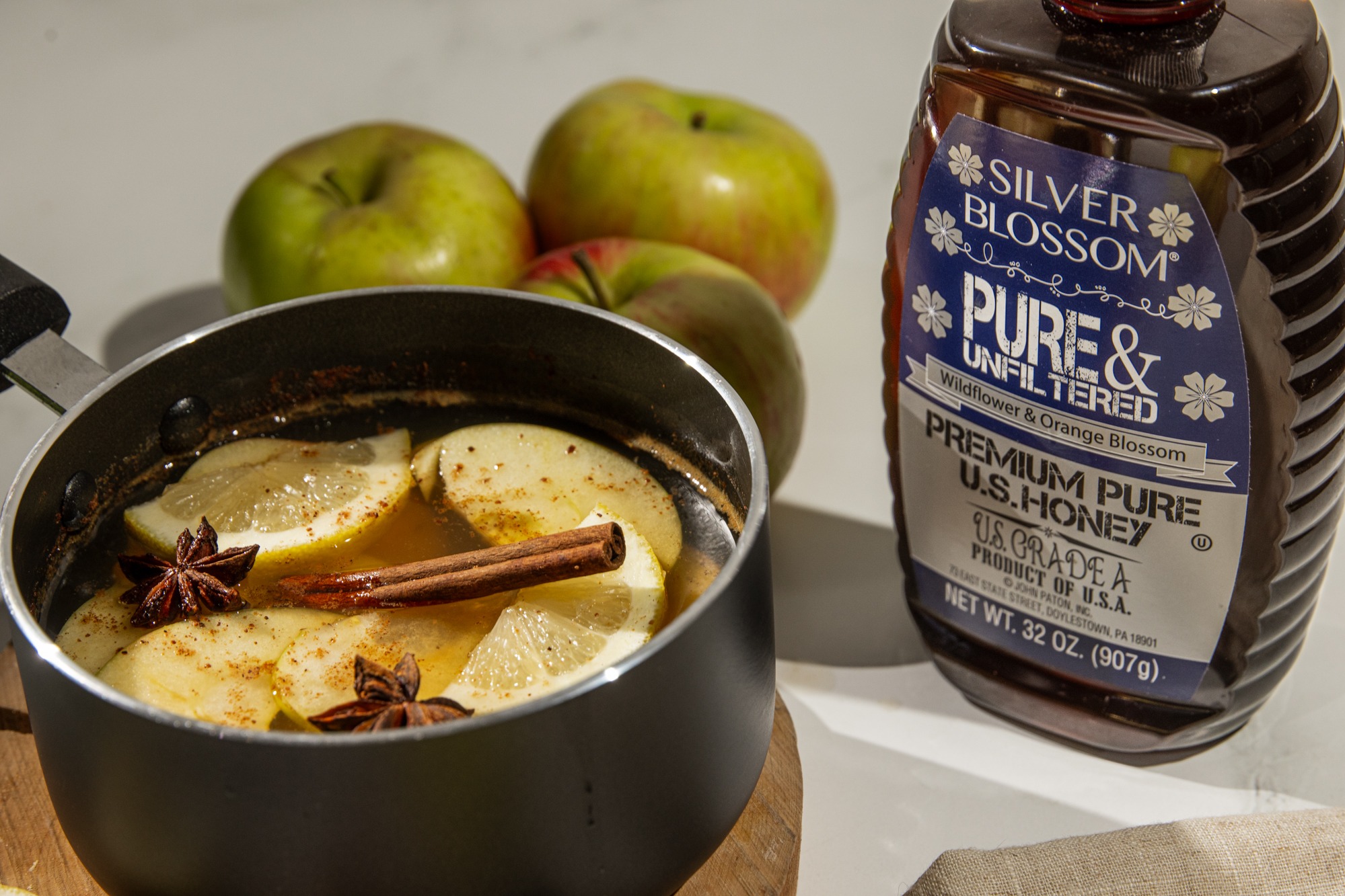 Hot Honey Mulled Apple Cider - Golden Blossom Honey